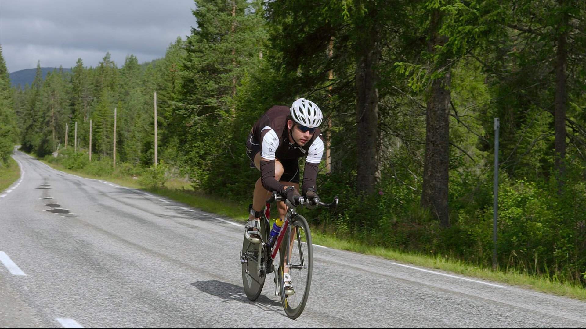 字母哥的战争，从密尔沃基到美加墨，一个希腊神祇的全球征服